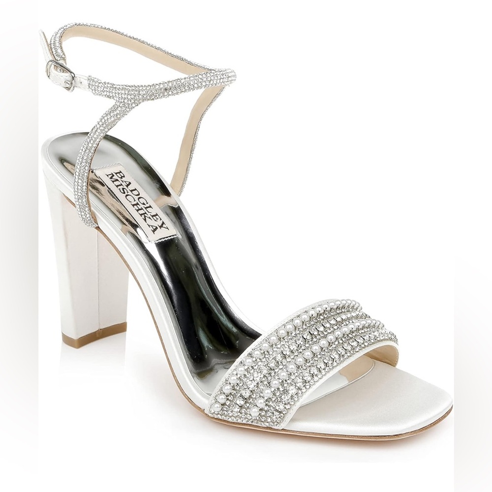 Badgley Mischka Kari block heels, size 6.5. Never worn!